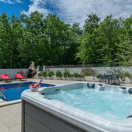 2 Bedroom Amazing In Hébergement de vacances Barban