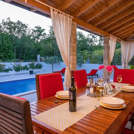 2 Bedroom Amazing In Barban