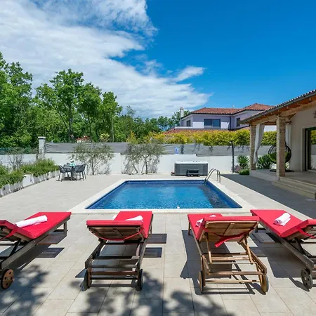 2 Bedroom Amazing In *