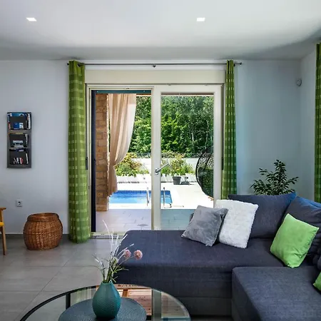 Ferienhaus 2 Bedroom Amazing In