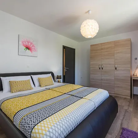 Pet Friendly In * Barban